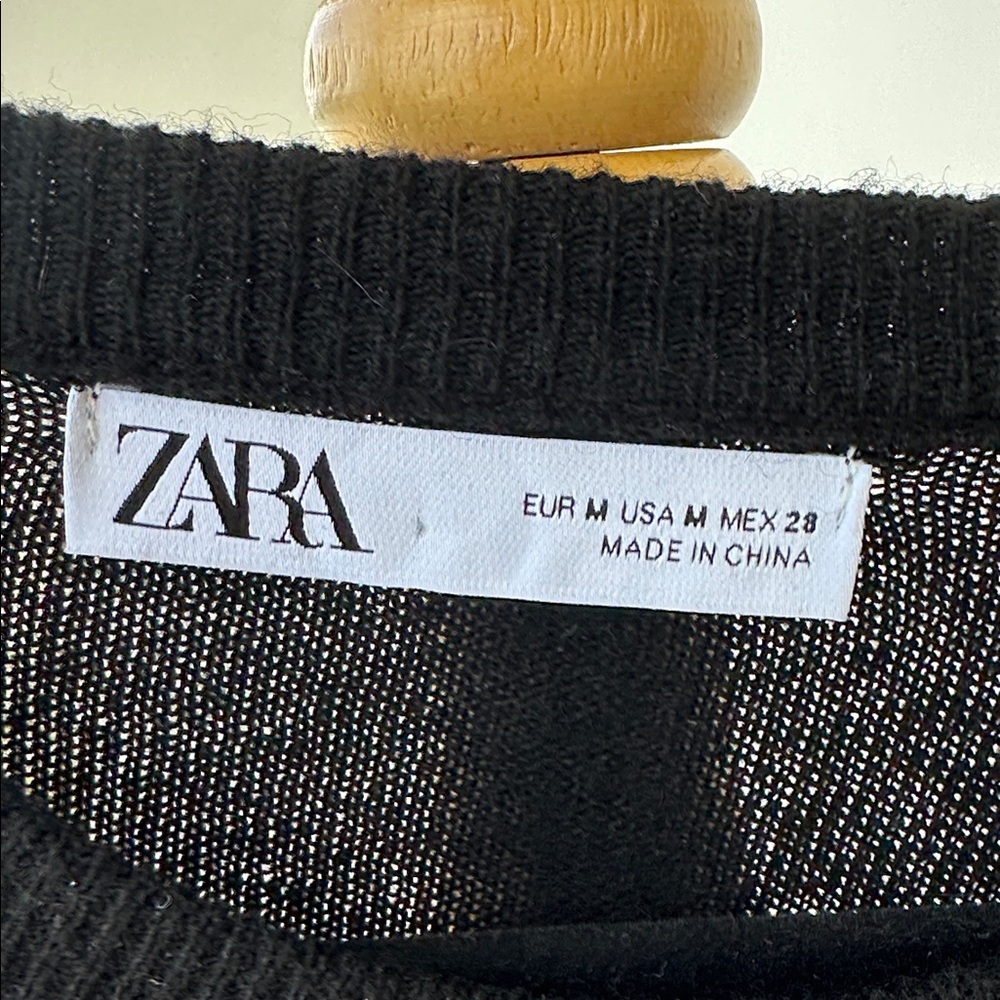 Zara Elegant Black Knit Dress - Picture 5 of 7